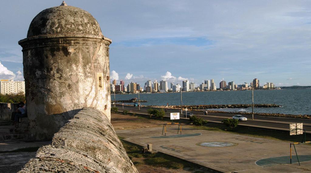 1904 El Laguito Apartamento *