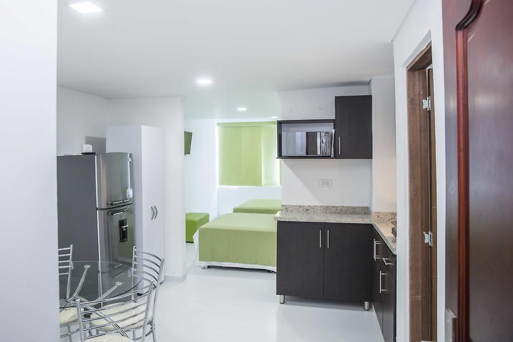1904 El Laguito Apartamento